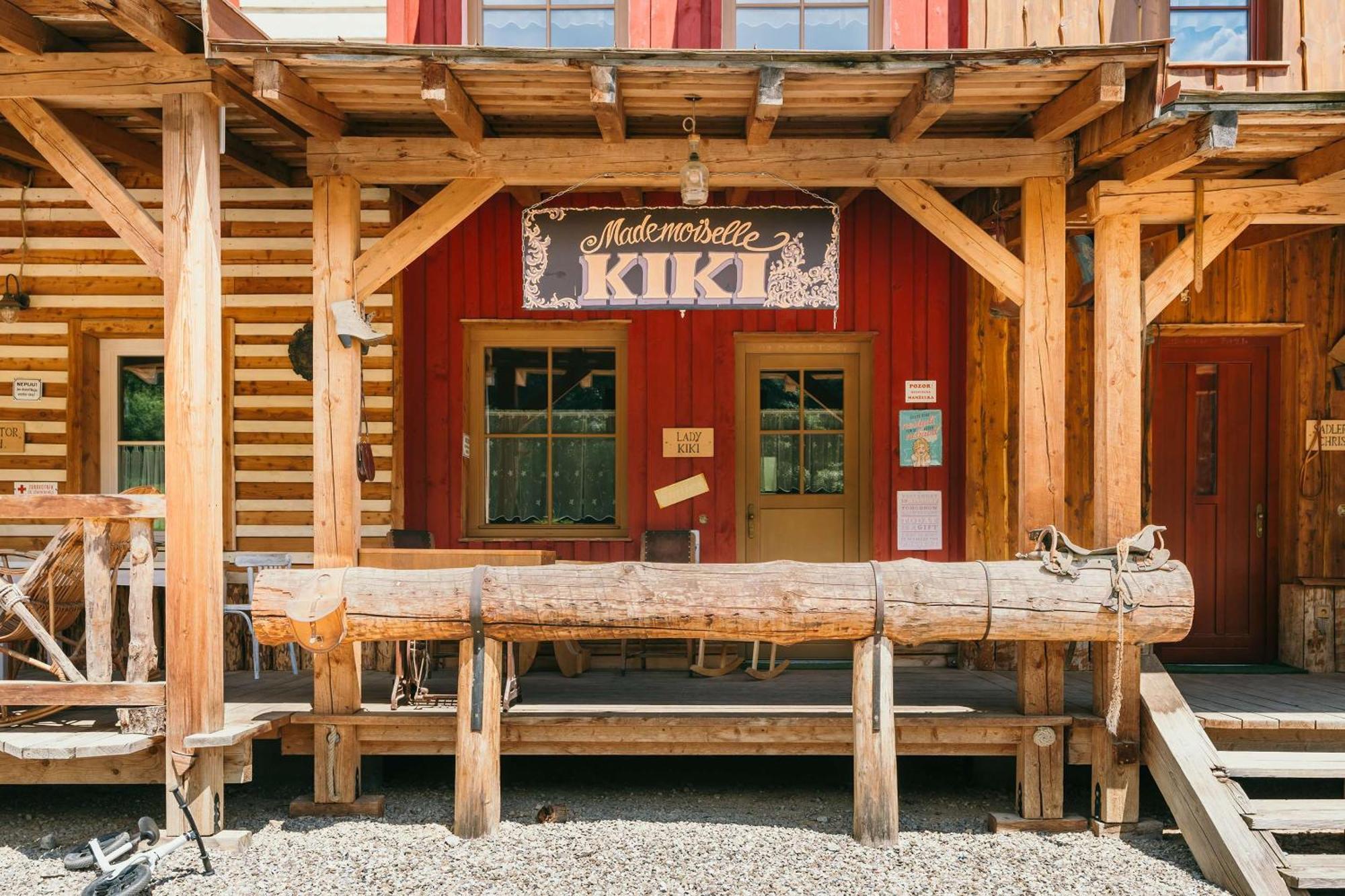 Ranch 13 - Western A Kone Nemšová Δωμάτιο φωτογραφία